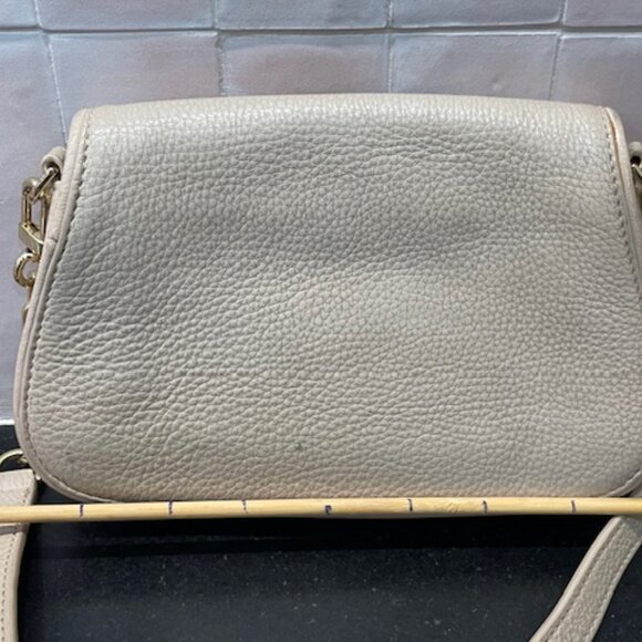 GUC TORY BURCH SIGNED BEIGE LEATHER CROSSBODY CHAIN STRAP X-OVER SMALL BAG PURSE - Picture 10 of 11